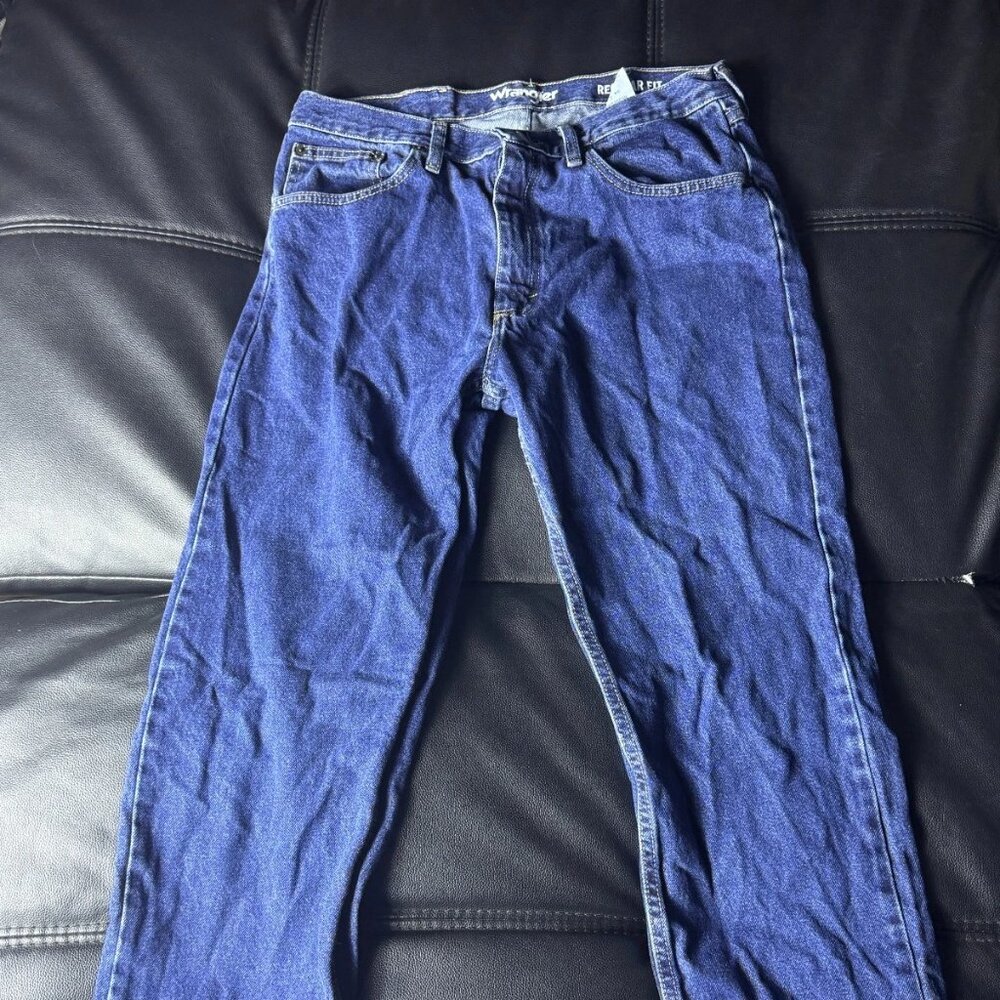Wrangler Men’s Relaxed Fit Straight Jeans Dark Wash 34x30 Midweight Denim